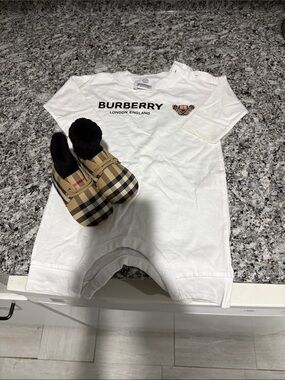 Burberry White Baby Onesie with Logo and Crest